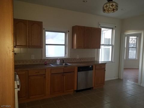 492 Fairview Ave, Orange, NJ 07050 photo 11
