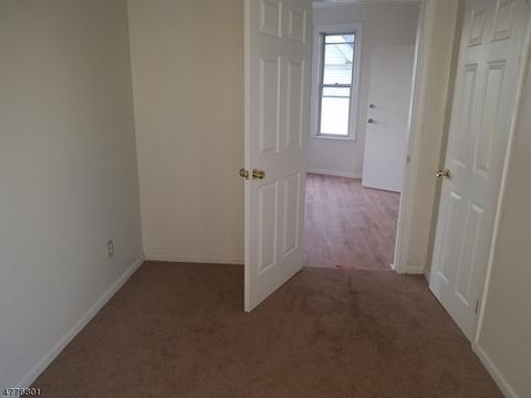 492 Fairview Ave, Orange, NJ 07050 photo 10