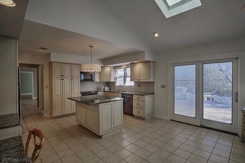 9 Demarest Dr, Mendham, NJ 07945 photo 11