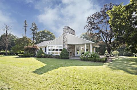 708 E Prospect St, Hackettstown, NJ 07840 photo 1