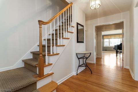 10 Gloucester Rd, Summit, NJ 07901 photo 3
