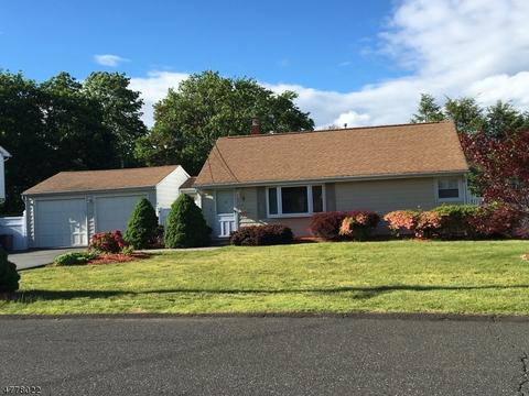 9 Stuart Ln, Wayne, NJ 07470 photo 1