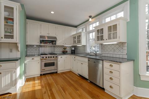 34 Locust Dr, Summit, NJ 07901 photo 10