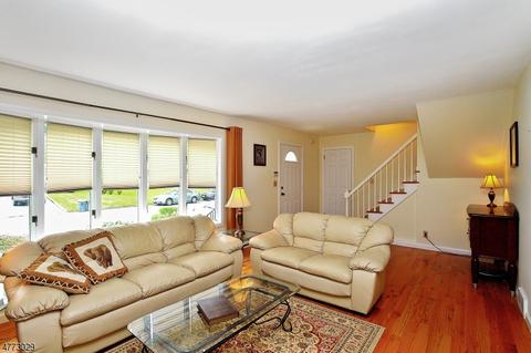 22 Judith Pl, Wayne, NJ 07470 photo 2