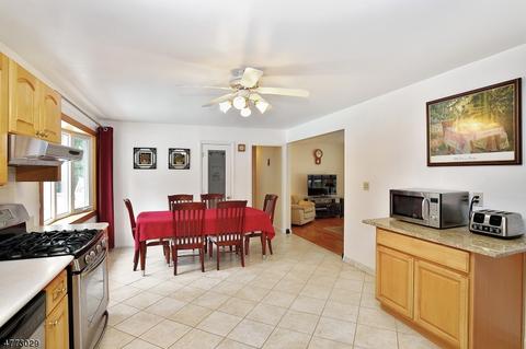 22 Judith Pl, Wayne, NJ 07470 photo 8