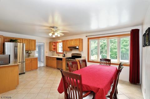 22 Judith Pl, Wayne, NJ 07470 photo 6