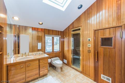7 Weston Ct, Wayne, NJ 07470 photo 17