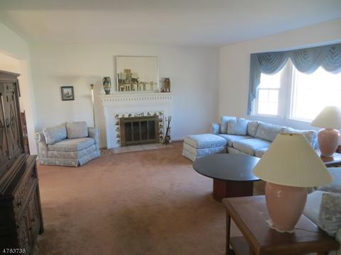 63 Castles Dr, Wayne, NJ 07470 photo 2