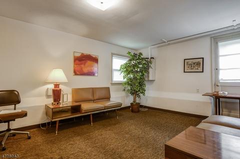 8 Woodside Rd, Springfield, NJ 07081 photo 12