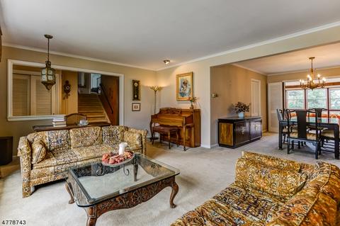 8 Woodside Rd, Springfield, NJ 07081 photo 2