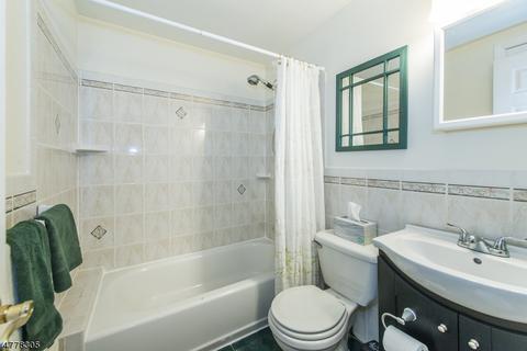 25 Devonshire Ter, Mount Olive Twp., NJ 07836 photo 10
