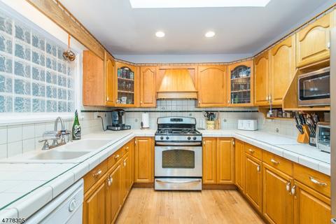 25 Devonshire Ter, Mount Olive Twp., NJ 07836 photo 5