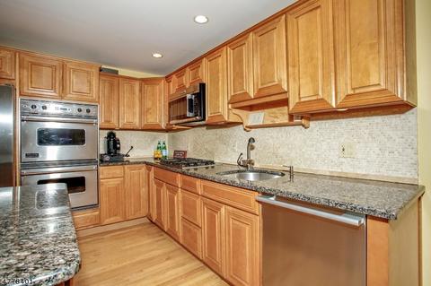 241 Berkeley Rd, River Edge, NJ 07661 photo 9