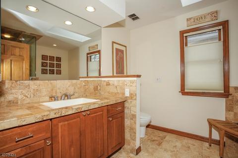 241 Berkeley Rd, River Edge, NJ 07661 photo 16