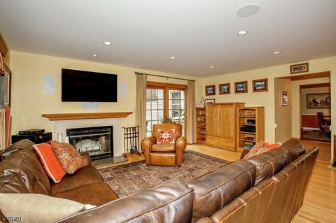 241 Berkeley Rd, River Edge, NJ 07661 photo 11