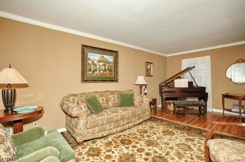 241 Berkeley Rd, River Edge, NJ 07661 photo 3