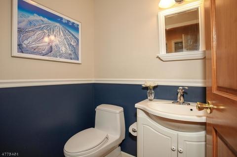 241 Berkeley Rd, River Edge, NJ 07661 photo 13