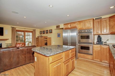 241 Berkeley Rd, River Edge, NJ 07661 photo 8