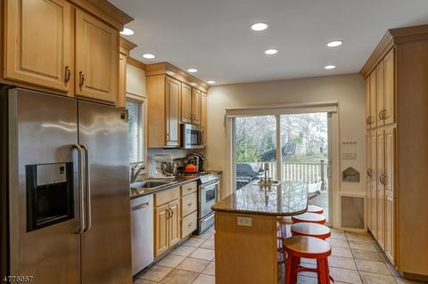 55 Elm St, Millburn, NJ 07041 photo 8