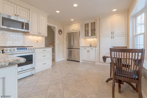 25 Tanglewood Dr, Summit, NJ 07901 photo 6