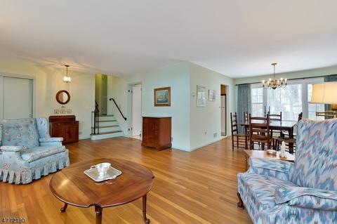 340 Timber Dr, Berkeley Heights, NJ 07922 photo 4