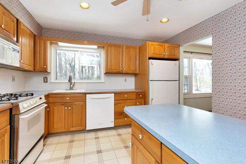 340 Timber Dr, Berkeley Heights, NJ 07922 photo 9