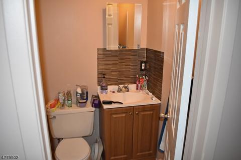 81 Vreeland Ave, Hackensack, NJ 07601 photo 9