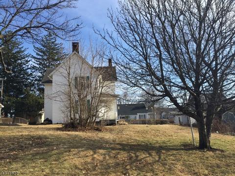 31 E Chrystal St, Dover, NJ 07801 photo 4