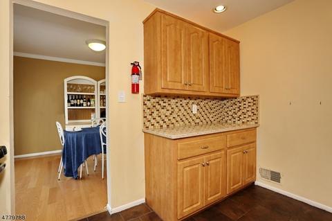 14 Fitting Pl, Nutley, NJ 07110 photo 8