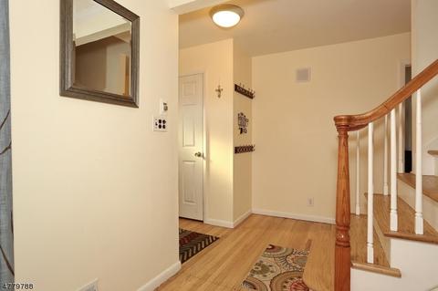14 Fitting Pl, Nutley, NJ 07110 photo 2