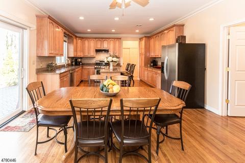 159 Gary St, Paramus, NJ 07652 photo 8