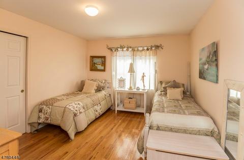 159 Gary St, Paramus, NJ 07652 photo 22