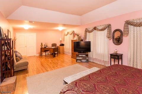 159 Gary St, Paramus, NJ 07652 photo 16