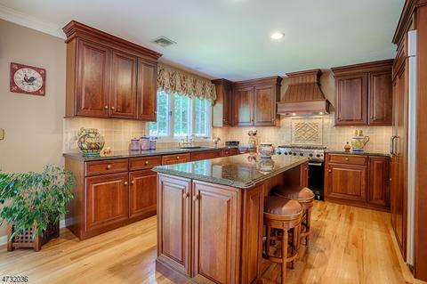 8 Devonshire Ln, Mendham, NJ 07945 photo 6