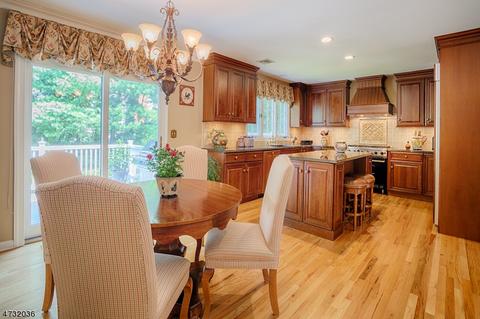 8 Devonshire Ln, Mendham, NJ 07945 photo 5
