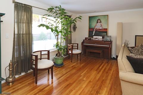 1 Devon Dr, West Orange, NJ 07052 photo 5