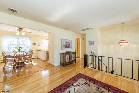 27 Held Ter, Wanaque, NJ 07465 photo 4