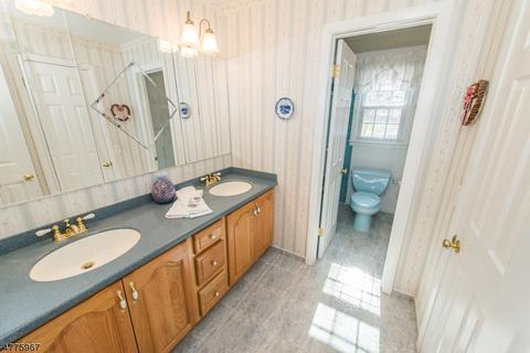 27 Held Ter, Wanaque, NJ 07465 photo 12