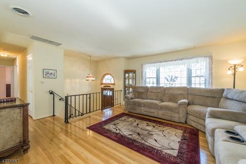 27 Held Ter, Wanaque, NJ 07465 photo 3