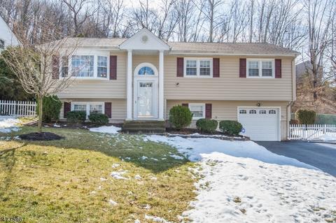 27 Held Ter, Wanaque, NJ 07465 photo 2