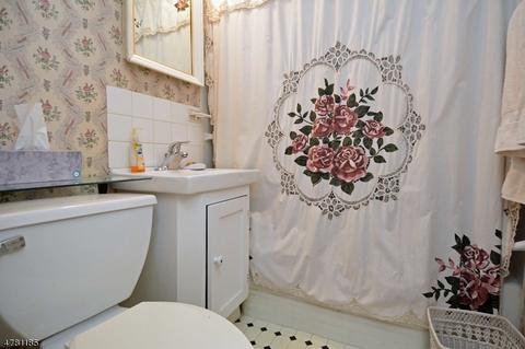 7 Charles Ter, Waldwick, NJ 07463 photo 8
