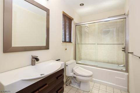 6 Gate House Ln, Edison, NJ 08820 photo 17