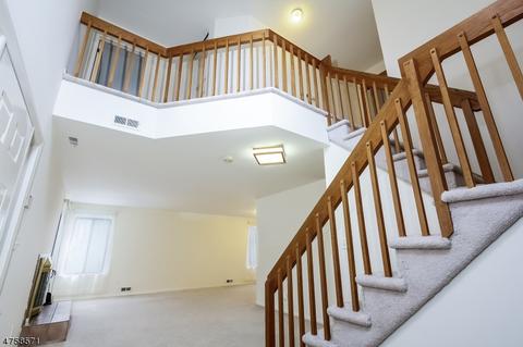 6 Gate House Ln, Edison, NJ 08820 photo 4