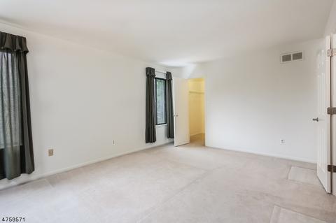 6 Gate House Ln, Edison, NJ 08820 photo 15
