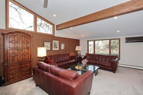 296 Summit Rd, Mountainside, NJ 07092 photo 4