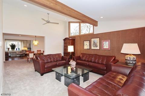 296 Summit Rd, Mountainside, NJ 07092 photo 3