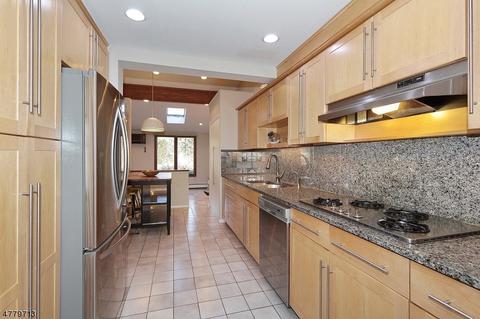 296 Summit Rd, Mountainside, NJ 07092 photo 7
