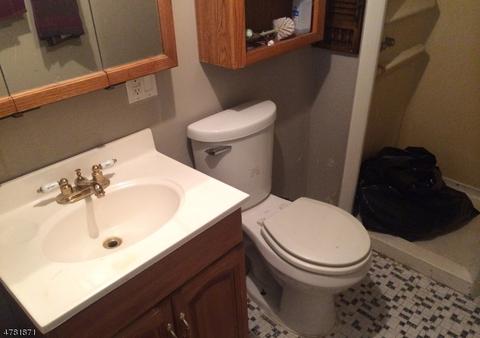 79 Terhune Ave, Passaic, NJ 07055 photo 9