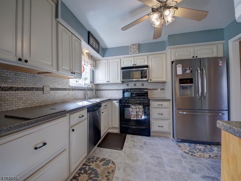  658 Ramapo Valley Rd, Oakland, NJ 07436 photo 9
