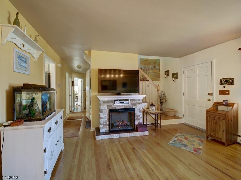  658 Ramapo Valley Rd, Oakland, NJ 07436 photo 6